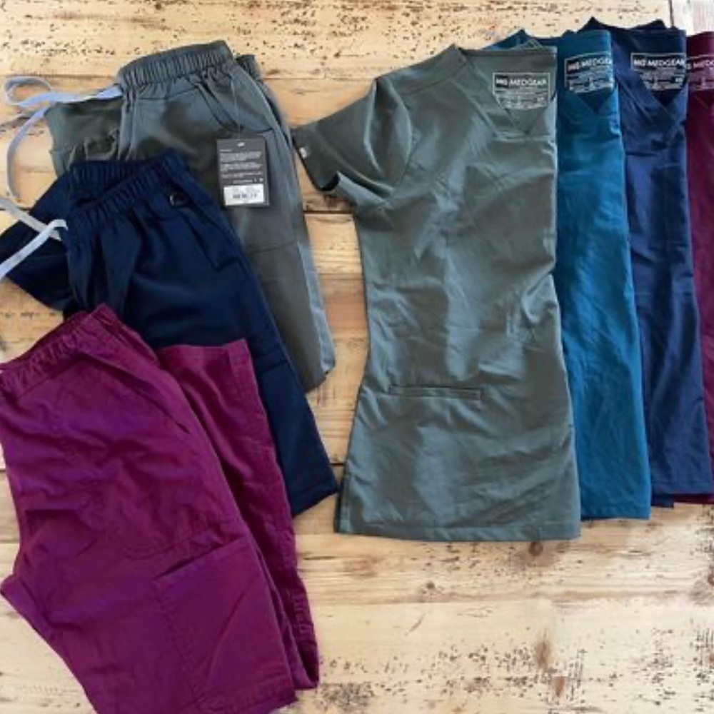 MEDGEAR SCRUBS